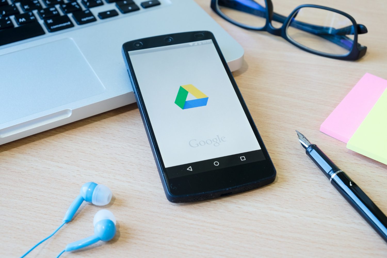 Get Ready for Desktop Google Discover with RollerAds: A Game-Changer for Advertisers